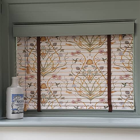 How to make DIY decorative blinds 