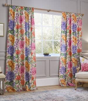 Voyage Maison Curtains / Idalia Fuchsia Curtains