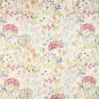 Voyage Maison Country Hedgerow Fabric / Classic cream Voyage Maison Country Hedgerow Fabric / Classic cream