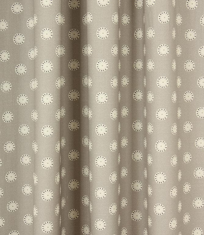 Daisy Spot Fabric / Ice