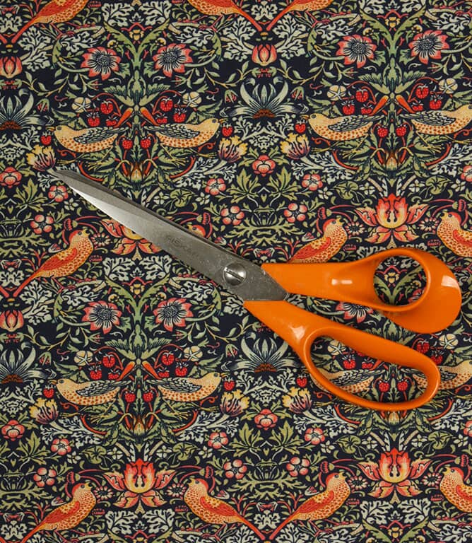 William Morris  Strawberry Thief Minor Fabric / Navy