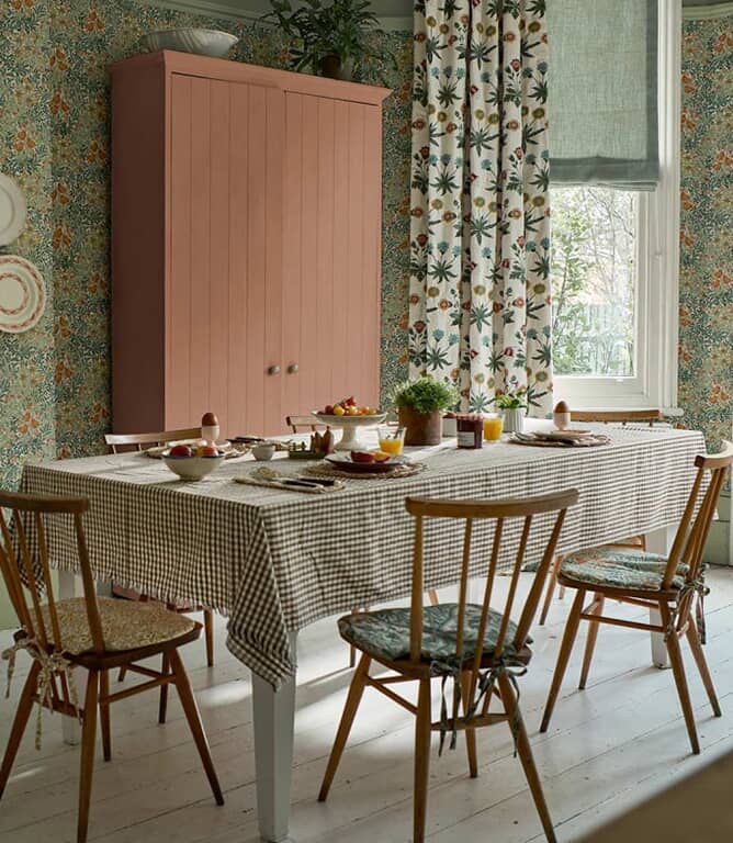 Morris & Co Borage Fabric / Barbed Berry