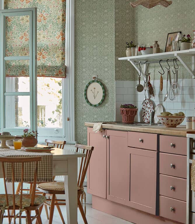 Morris & Co Bower Fabric / Herball / Weld