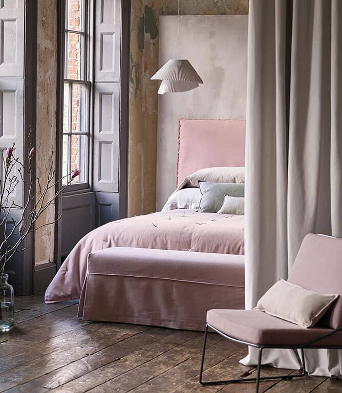 ROMO Linara Fabric / Multi