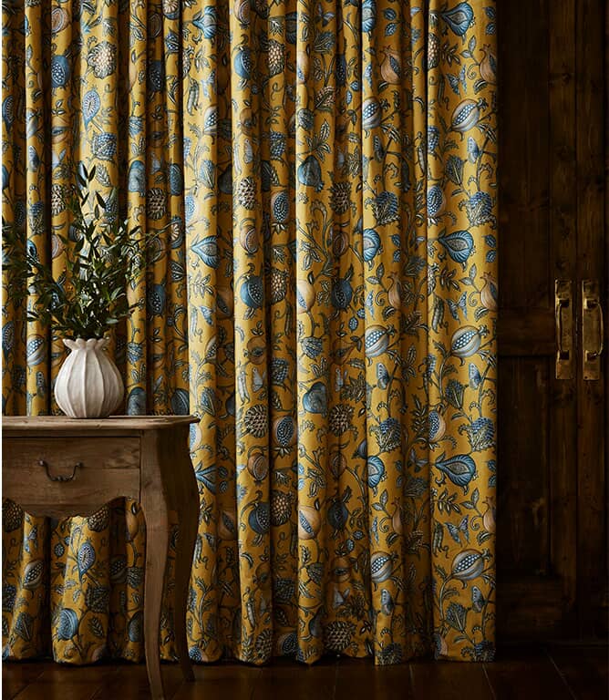 Suzani FR Fabric / Teal