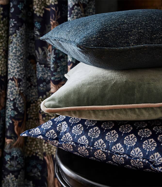 Muqarnas FR Fabric / Dark Coral