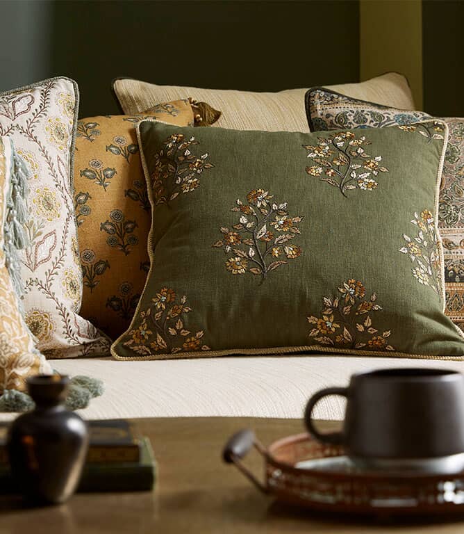 iLiv Elara Fabric / Carmine