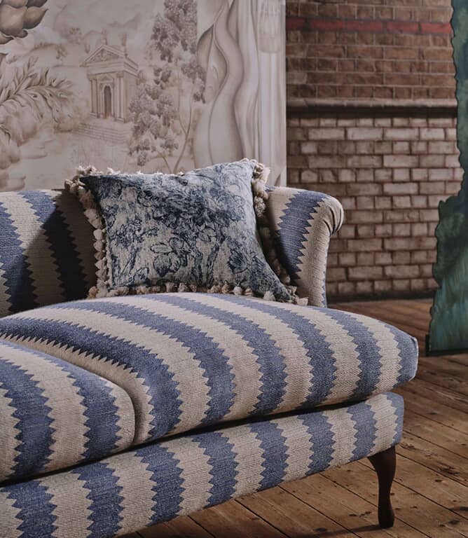 Sanderson Aperigon Swag Fabric / Woad