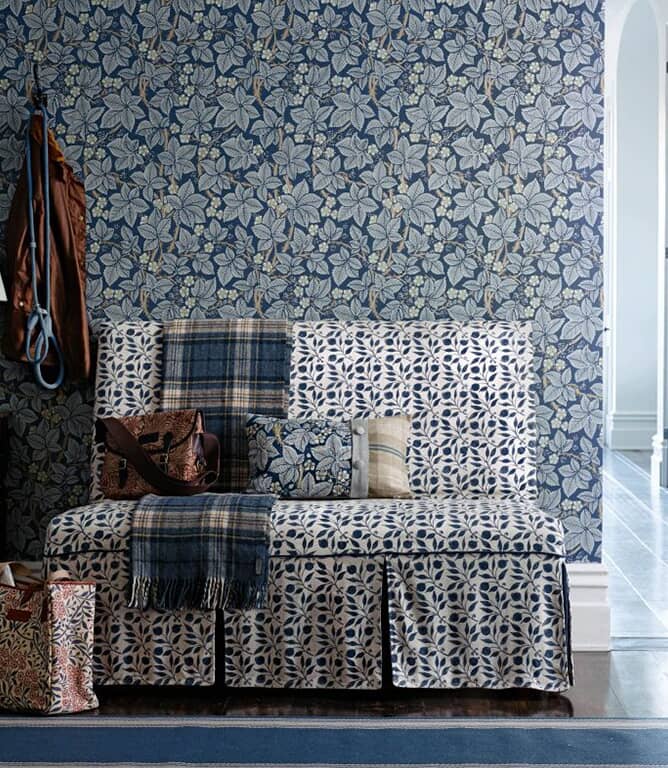 Morris & Co Rosehip Fabric / Indigo