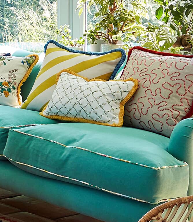 Harlequin Daisy Trellis Fabric / Emerald / Pearl