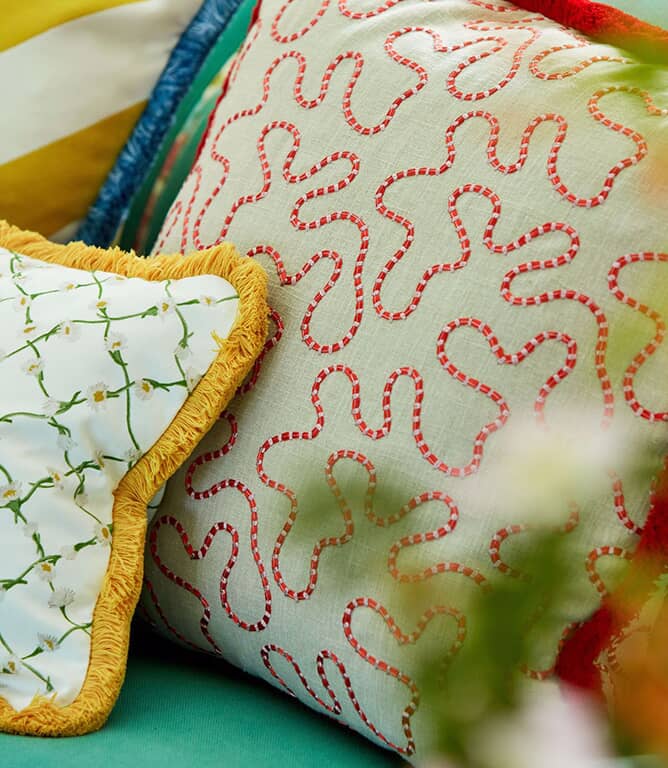 Harlequin Daisy Trellis Fabric / Emerald / Pearl