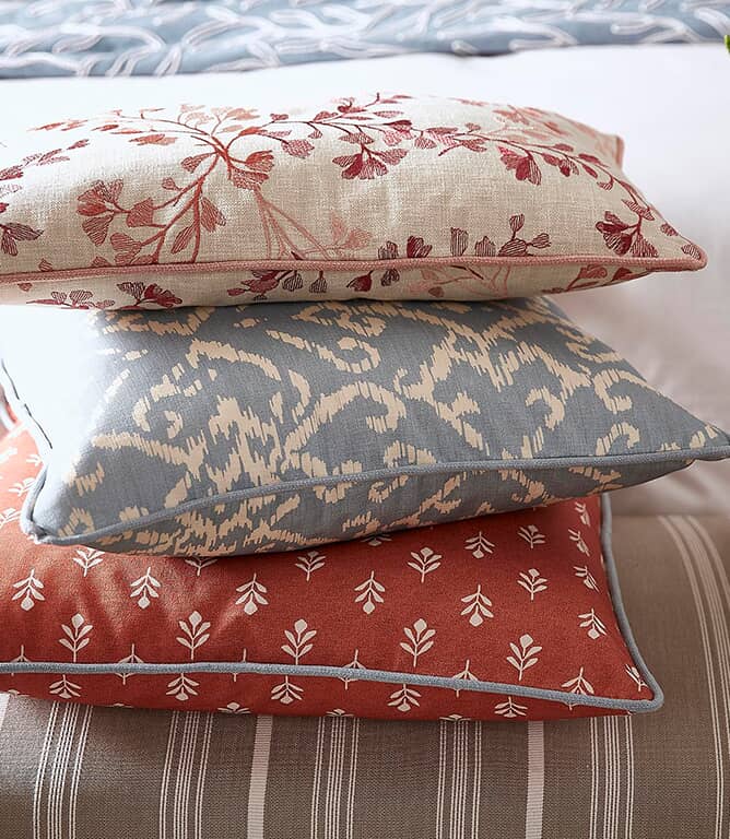 iLiv Little Bud Fabric / Chintz