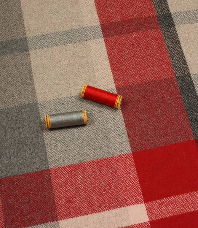 Moore Wool Fabric / Red