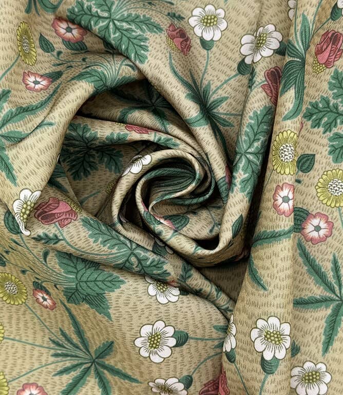 William Morris  Daisy Outdoor Fabric / Putty