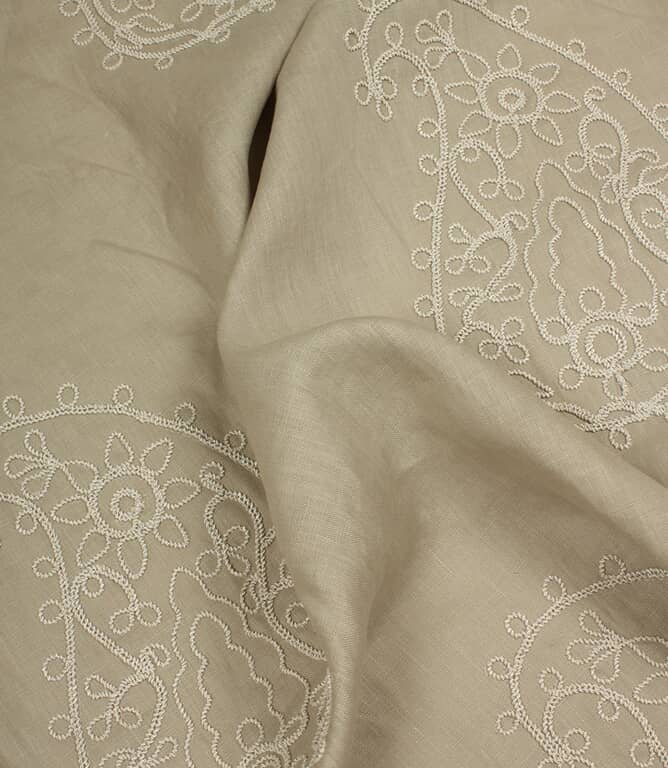 Design Forum Kashmir Fabric / Grey / Ivory