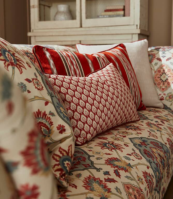 iLiv Amoli Fabric / Ruby