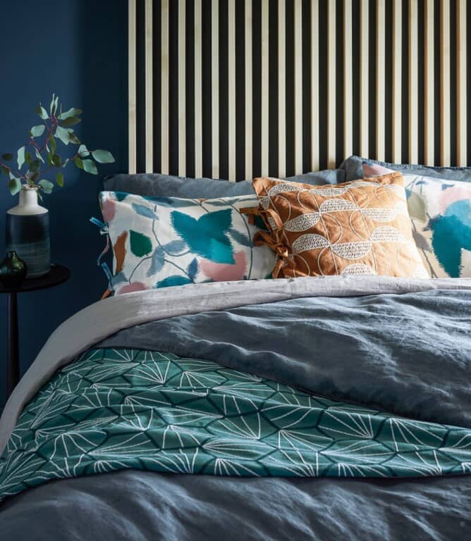 Scion Akira Fabric / Denim / Midnight / Putty