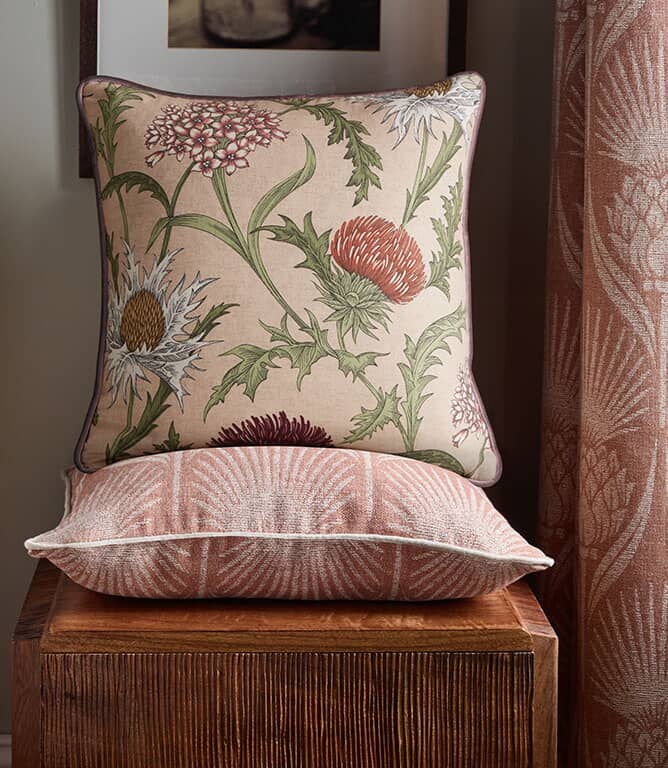 iLiv Acanthium Fabric / Carmine